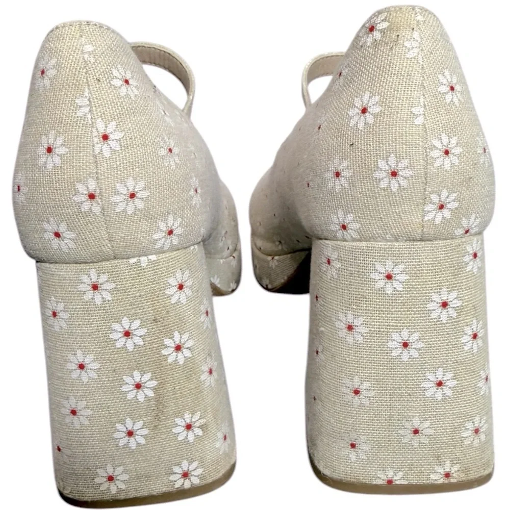 Madden Girl Women's Mantel Mary Jane Flower Print Platform Heels Size 9 Feminine
